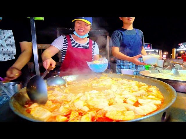 SPICY HOT POT of DOOM!! Street Food in Taiwans BIGGEST Night Market | Taiwanese Street Food