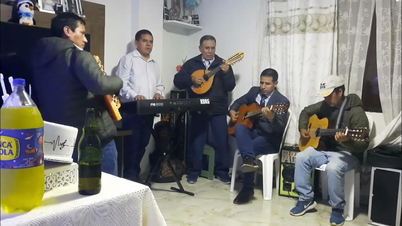 GRUPO MUSICAL CAJAMARQUILLA HUAYNO OJOS AZULES YouTube