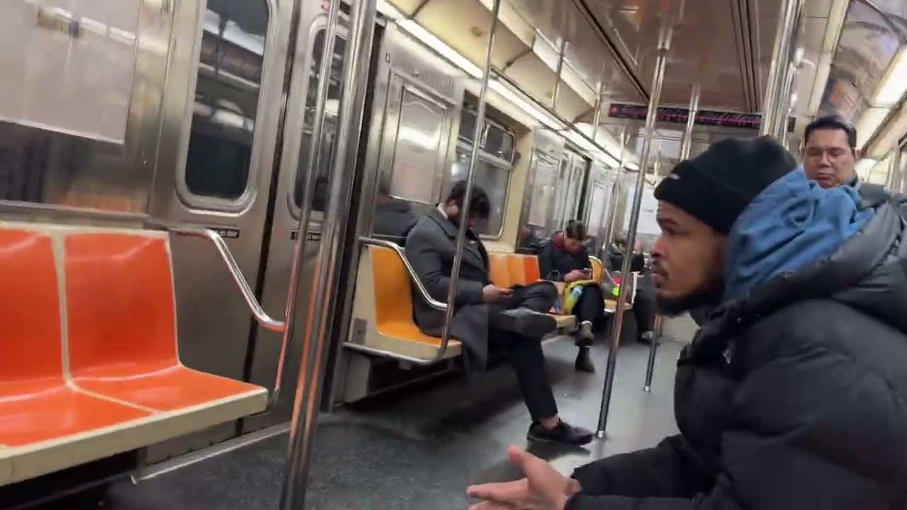 Bombardier R62A 2 train with 3 rollsign to Chambers St