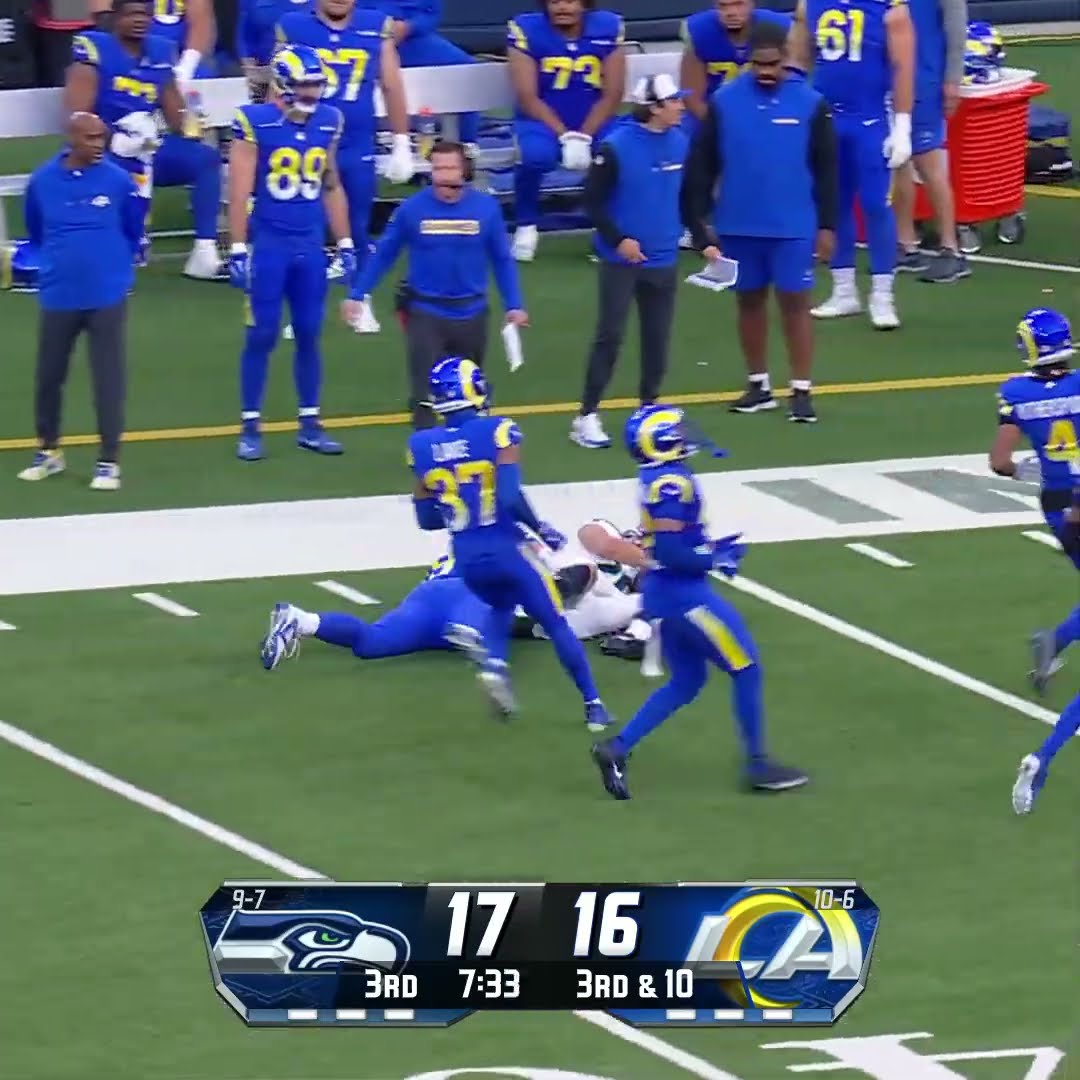 Zach Charbonnet catches for a 32-yard Gain vs. Los Angeles Rams