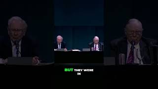 Warren Buffett: Amex's Pricy Power vs. Diner's Club Scheme! #shorts