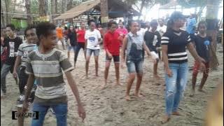 Polimak 2 Gunung | Goyang Aster | Edisi Peknik Pantai Hamadi Jayapura 2017