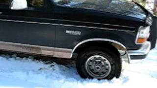 Ford Bronco stuck in the snow 2009