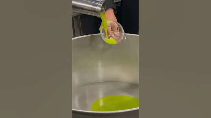 Watching Fresh Olive oil get Made in Italy - DayDayNews