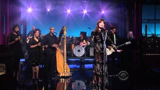 Video thumbnail of "Florence + the Machine - No Light, No Light (Late Show with David Letterman)"