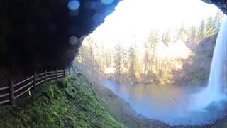 insta360 virtual hike into the waterfall by I Love to Explore Oregon 15 views 1 month ago 2 minutes, 11 seconds
