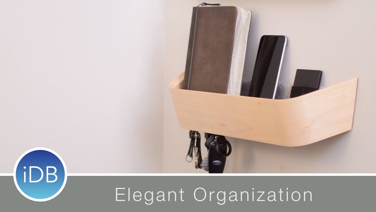 GROVEMADE (Wood Catch-All) 壁掛け収納（鍵フック付き） Grovemade's Catch-All Keeps Your Go-Gear Organized in Maple or