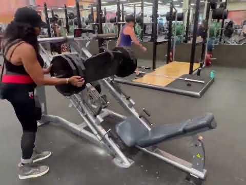 65 Year Old Jacqueline Silva training on Leg Day.