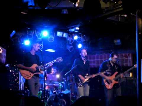 Merger Plays Double Dipping At Elbo Room Chicago