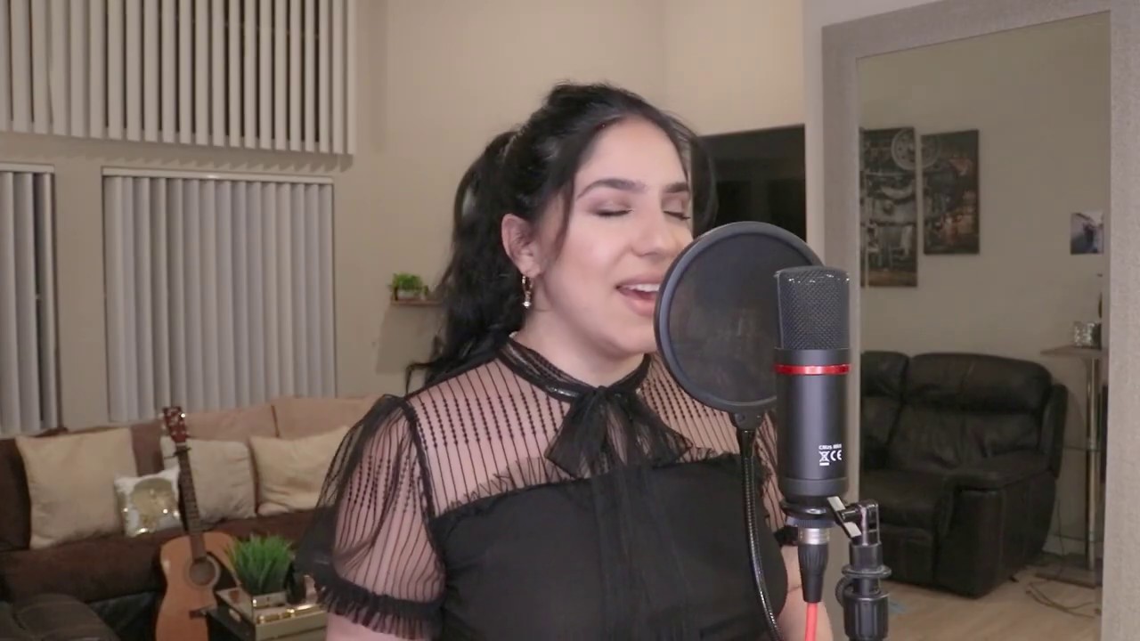 Hallelujah - Leonard Cohen (Cover By: Elinor)