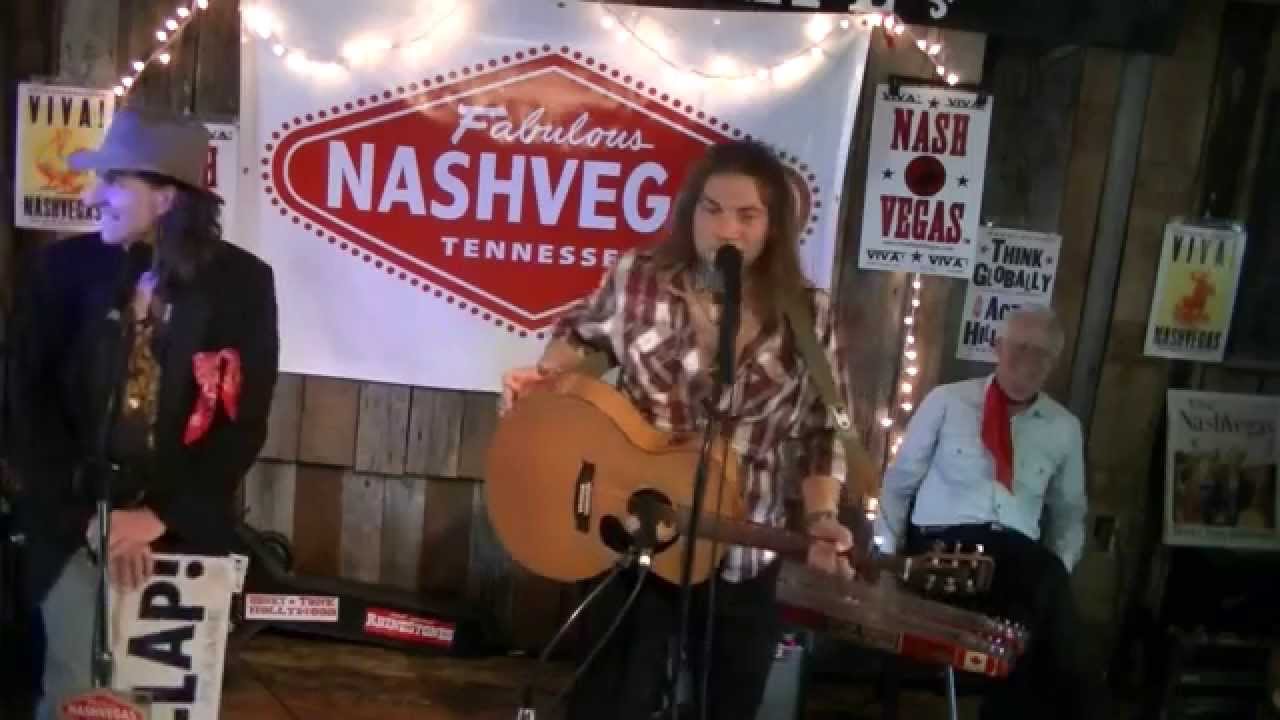 americana salon Simon Says: 