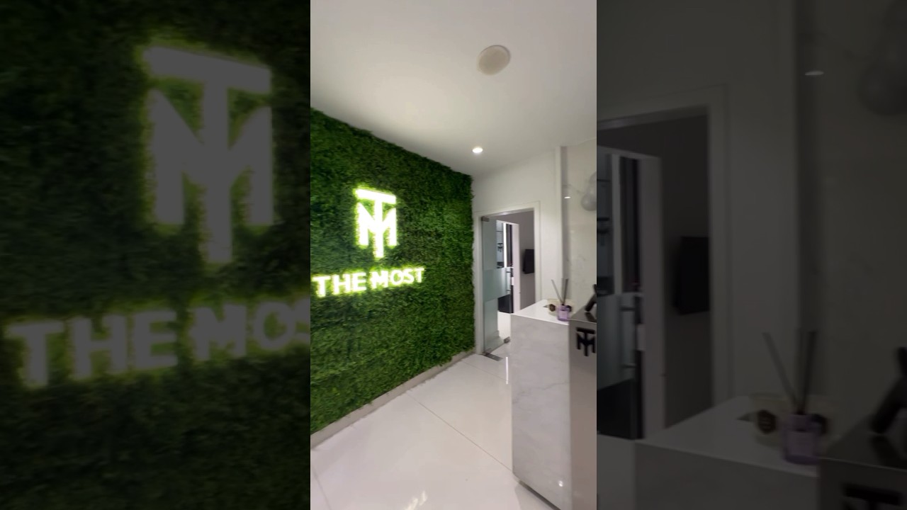 Green walls where beauty blooms✨☘️ we welcome you 