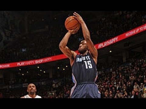 Kemba Walker Hits the Buzzer Beater in OT to Beat the Raptors