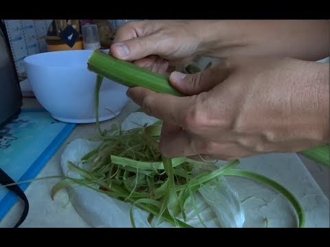 Vidéo: Comment Faire Une Délicieuse Compote De Rhubarbe