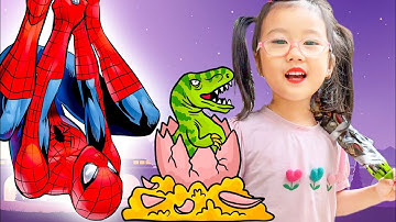 Changcady dẫn Cam Cam đi xem siêu nhân người nhện chiến đầu với khủng long - Cam Cam TV