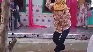 Dangdut Goyangan Hot...