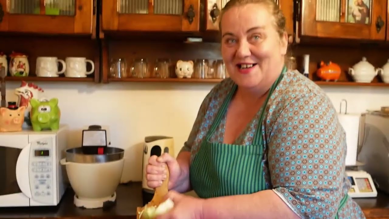 Ciorbă de varză dulce cu afumătură