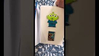 How to DIY a Disney Pin Trading Book for your Collection!