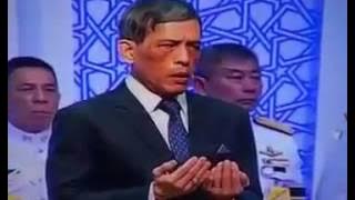 Pelantikan Raja Thailand Dengan Bacaan Sholawat Nabi Saw.