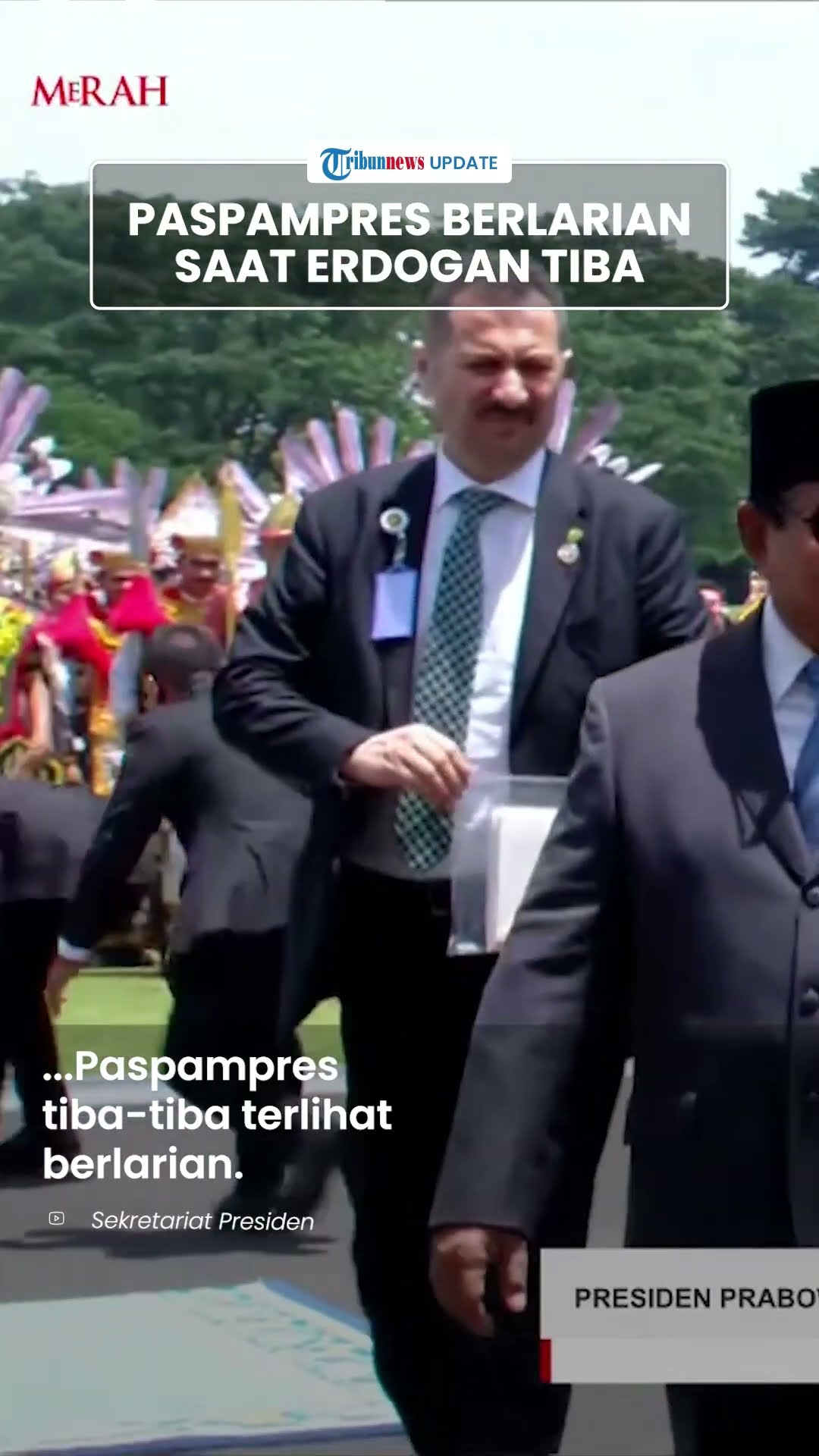 Detik detik Paspampres Berlarian saat Presiden Erdogan Tiba di Istana Bogor, Rapikan Karpet Biru