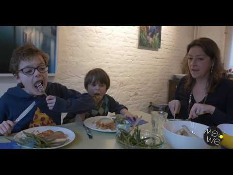 Video: Stukjes Kip Met Chilisaus
