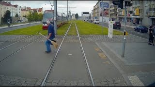 Tram drivers have a tough job in Prague! screenshot 5