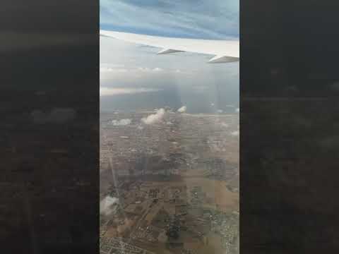 راني غادي فالطيارة فالسما ماكاين ديوانة 