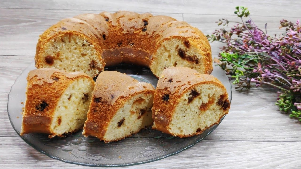 كيك الزبيب محتاج خطوة واحده عشان الزبيب ينتشر فيها كلها وميستقرش تحت