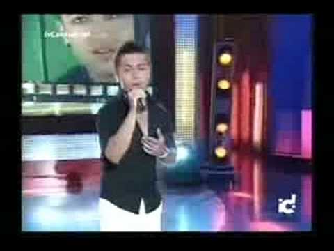 Abraham Campos - canta "Ahora quien" en el program...