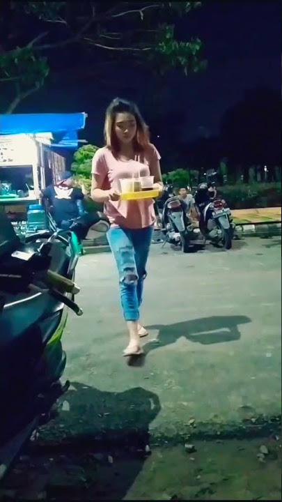 Penjual Kopi Cantik