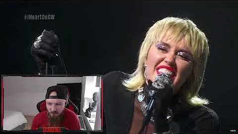 Clueless Gamer Reacts To Miley Cyrus - Heart Of Glass Live 💔WOW💔