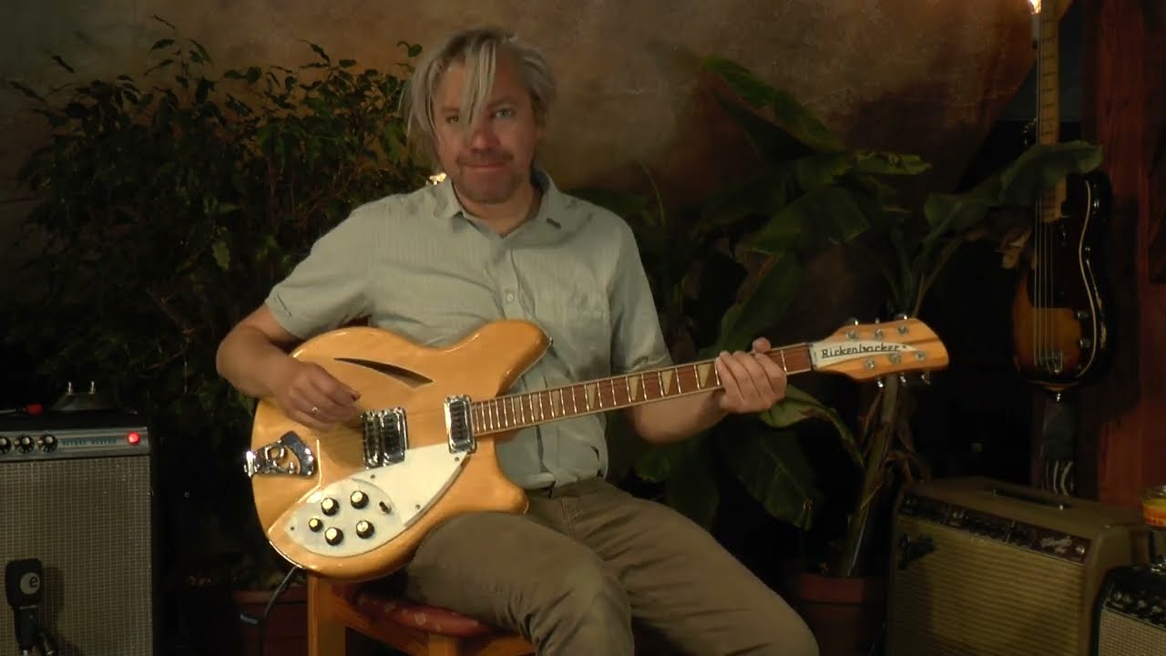 Rickenbacker 360 from 1973 presented by Vintage Guitar Oldenburg