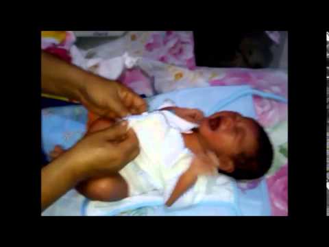 Jual Popok Bayi Baru Lahir cara memasangkan popok pada bayi baru lahir dede ira Jual Popok Bayi Baru Lahir cara memasangkan popok pada bayi baru lahir dede ira