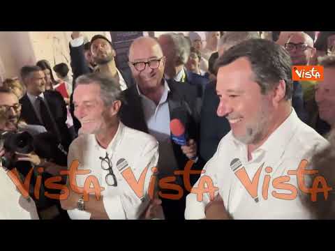 Video Stretta di Mano tra Salvini e Fontana (Lombardia) al padiglione del Mit al Meeting di Rimini