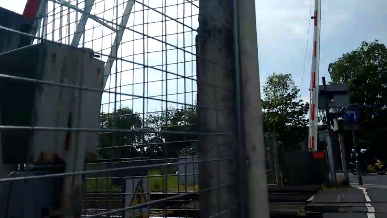*Revisit* West Barnes level crossing Greater London