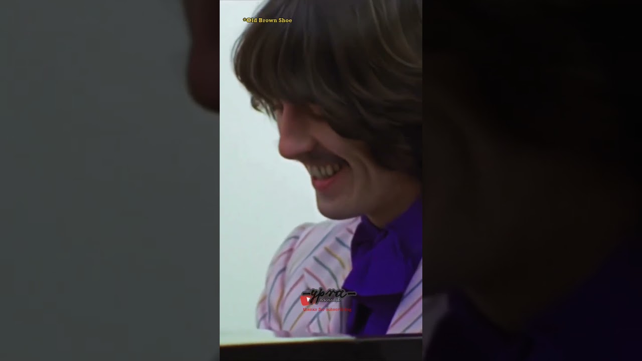 George asks Billy Preston which chords he’s playing 