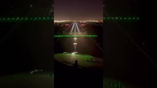 Uçağın Gece Piste Iniş Görüntüsü