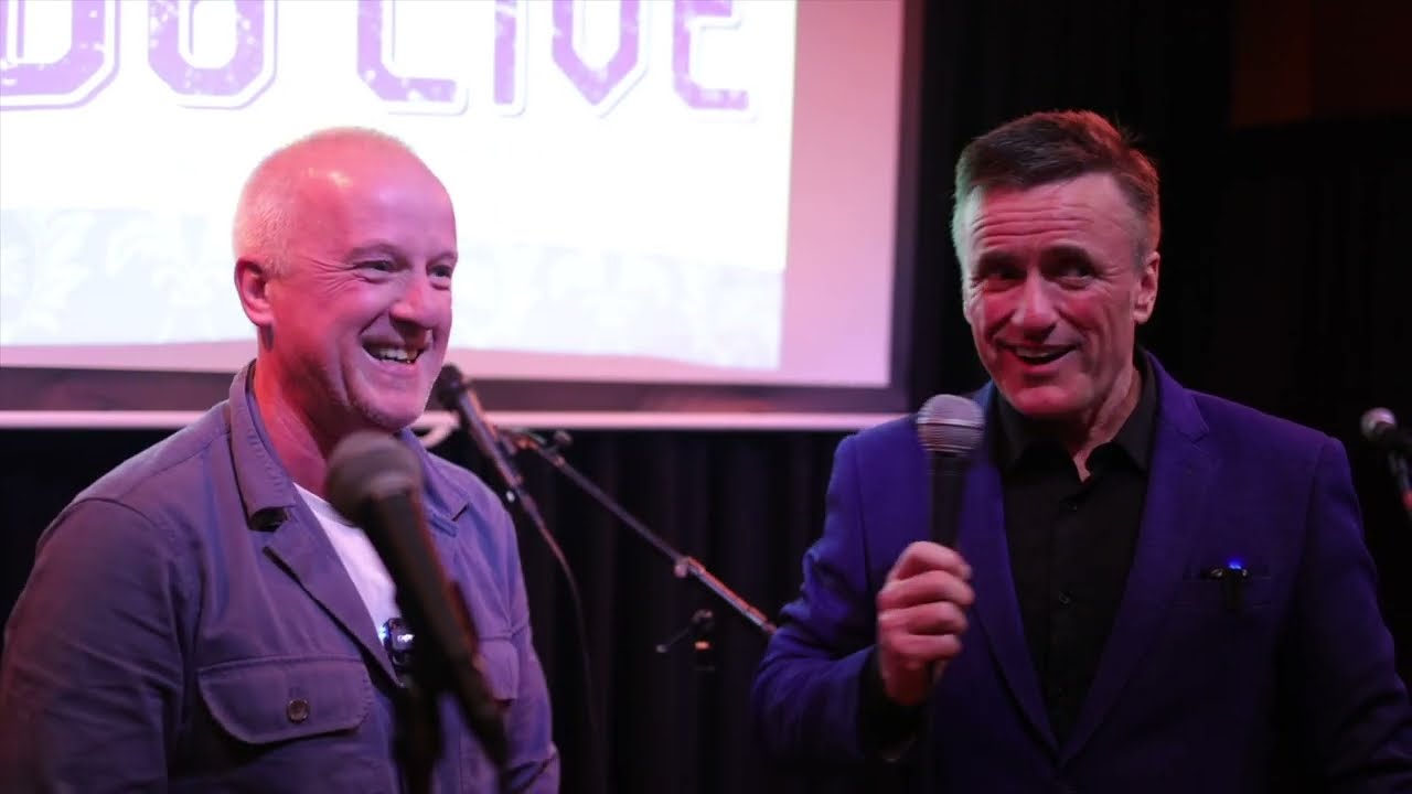 D8 LIVE Oct 2022 : GERRY GODLEY aka Bread Man Walking