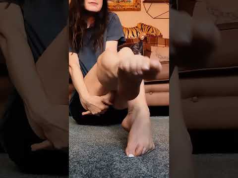 #asmr #shorts #legs #barefoot #pedicure #foot #toes #sole #short