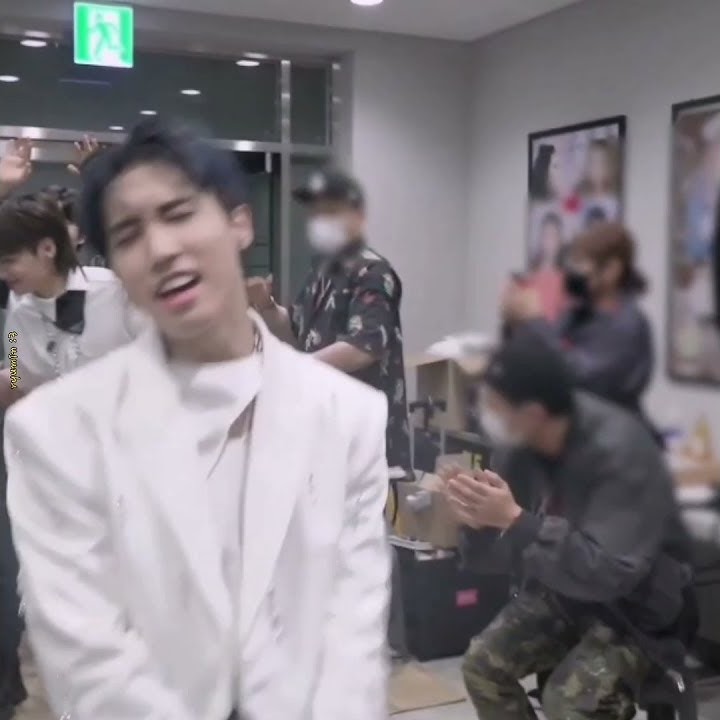 Staffs reaction to Stray Kids winning Kingdom