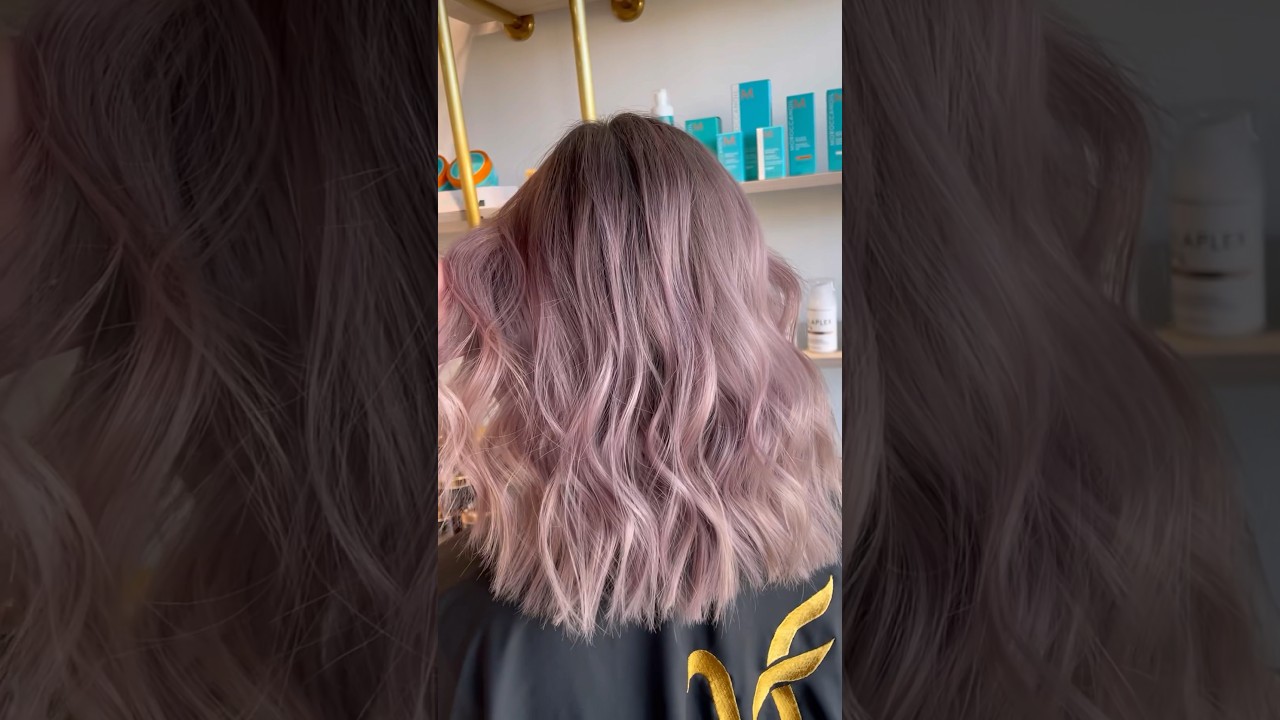 Pearly blonde anyone? 🐚 