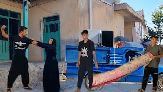 Download Lagu Abbas's Unwanted Encounter with His Stepmother While Loading a Car MP3 Download Lagu Abbas's Unwanted Encounter with His Stepmother While Loading a Car MP3