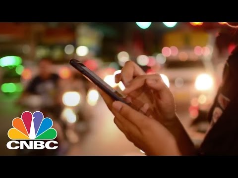 why-apple-will-kill-the-headphone-jack-|-the-pulse-|-cnbc