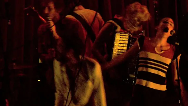 EDWARD SHARPE & THE MAGNETIC ZEROS - 40 DAY DREAM LIVE @ THE REGENT