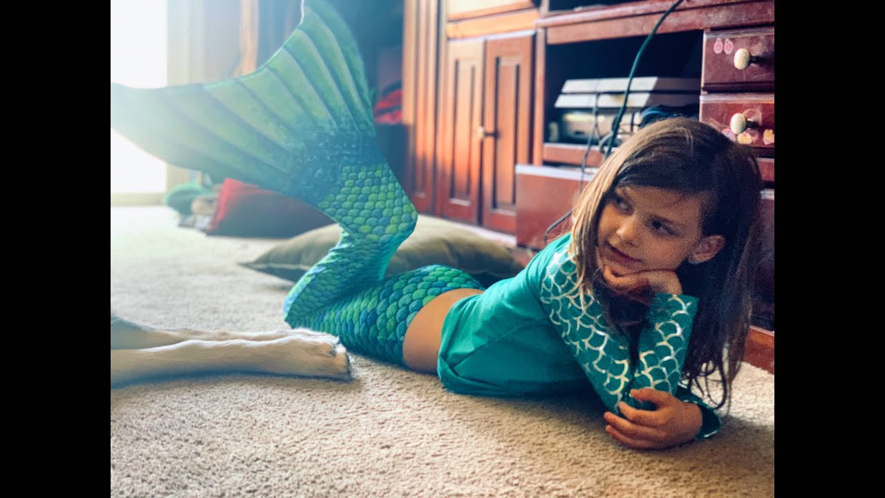 Unboxing my first Fin Fun Mermaid tail!!!!! - YouTube