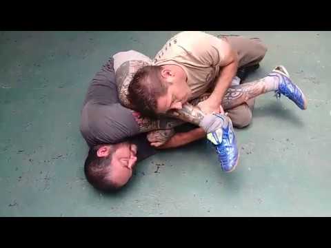 Lucha en el Suelo 2 Llaves y Estrangulamiento_2DIC18 video phone beyonce mp3