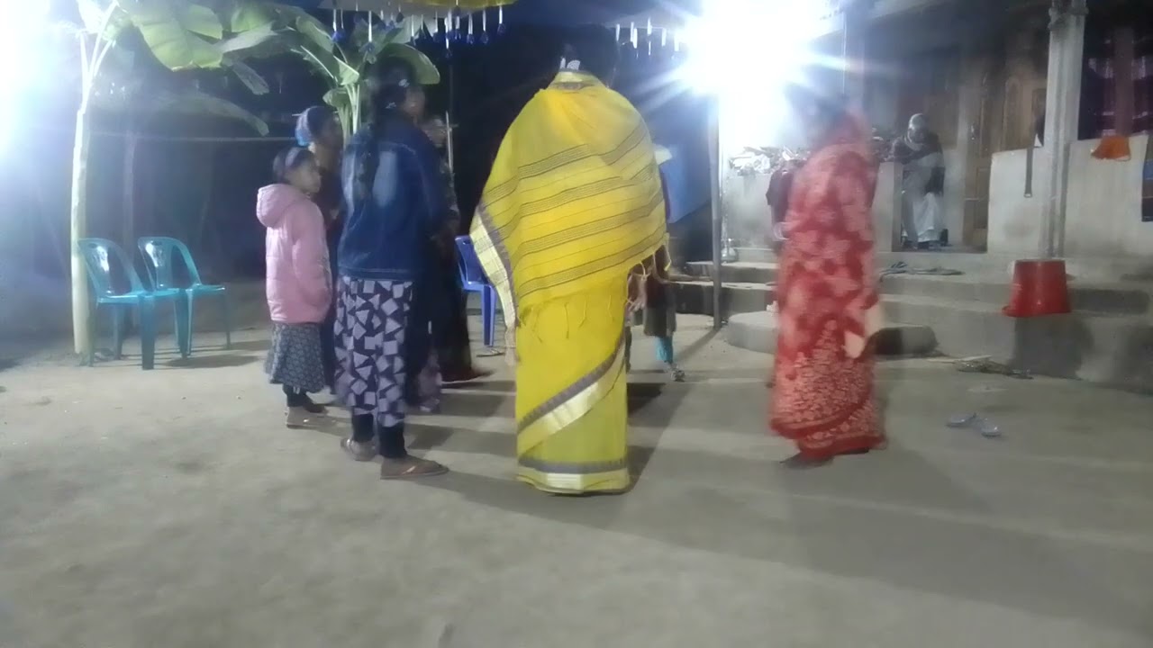   একটি অসাধারণ সিলেটি ধামাইল, রূপ দেখিয়া ঘুম আসে না। 