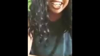 video orang gila ketawa sendiri|lucu|.