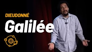 Dieudonné : Galilée 🌍💫🌞🙏⛪😂 #dieudonne #sketch #drole #galilee #spectacle #1905 #dieudo #dieudonné