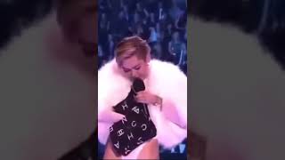 Miley being miley 🤣🤣🤣